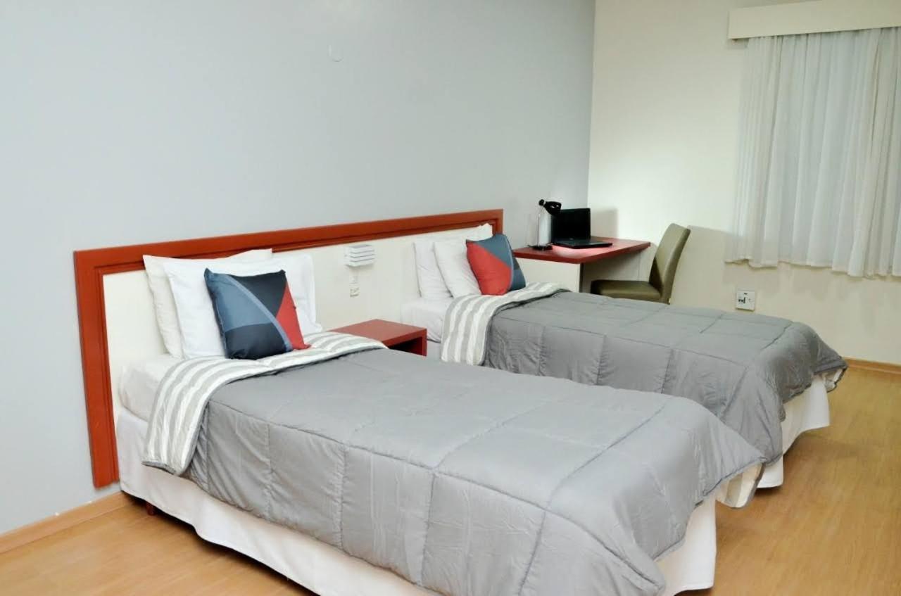 Quarto Superior com 2 Camas de Solteiro