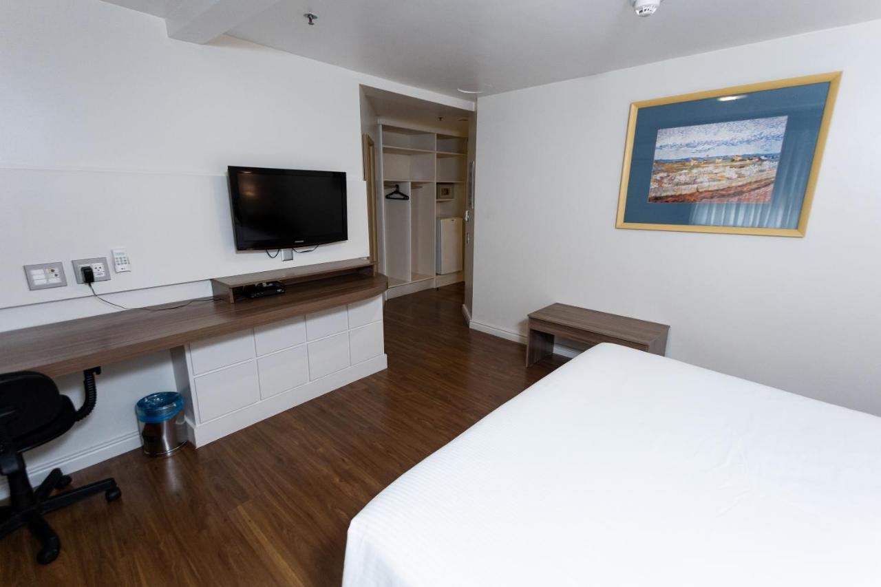 Quarto Duplo