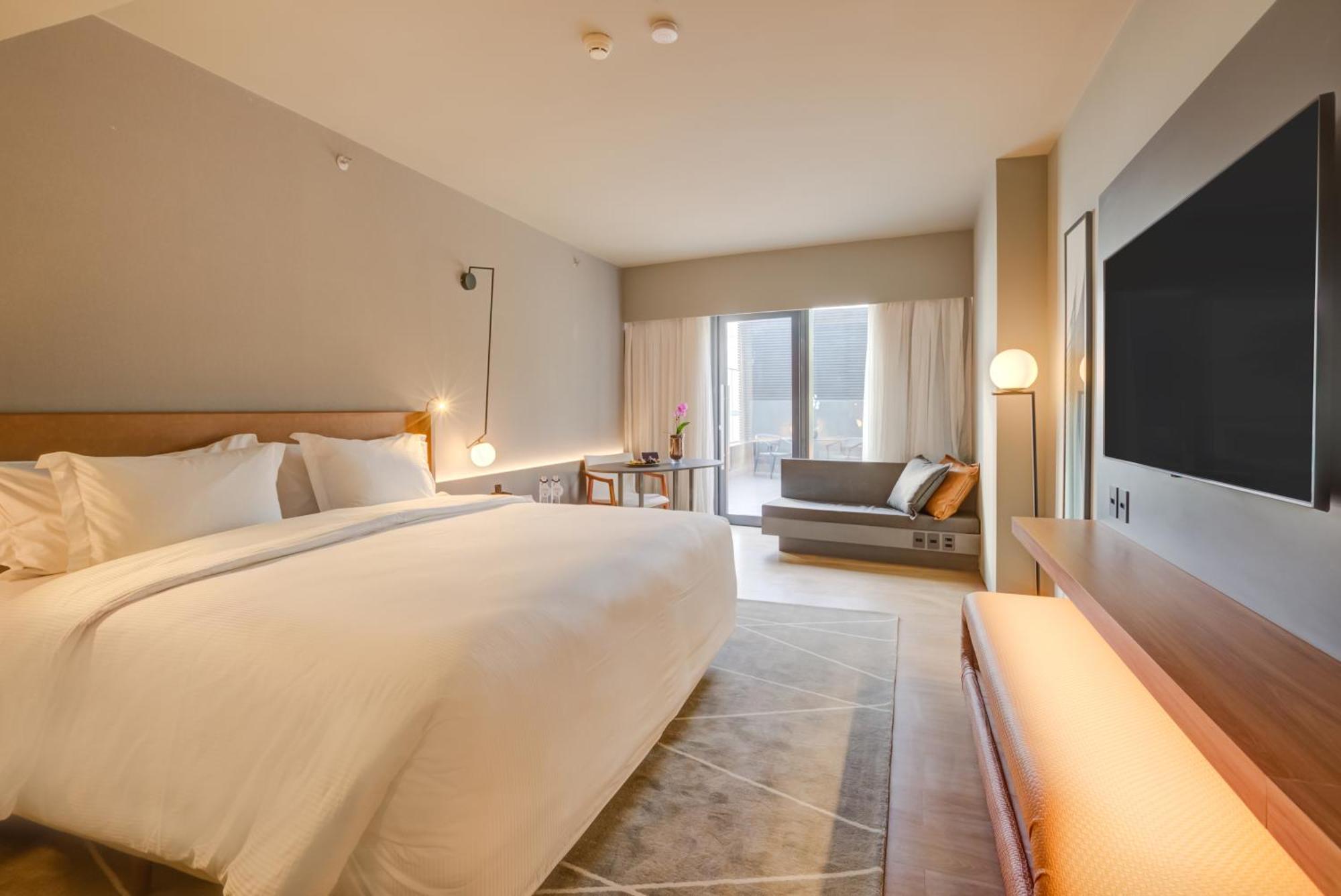 King Room,1522964692:JPEG