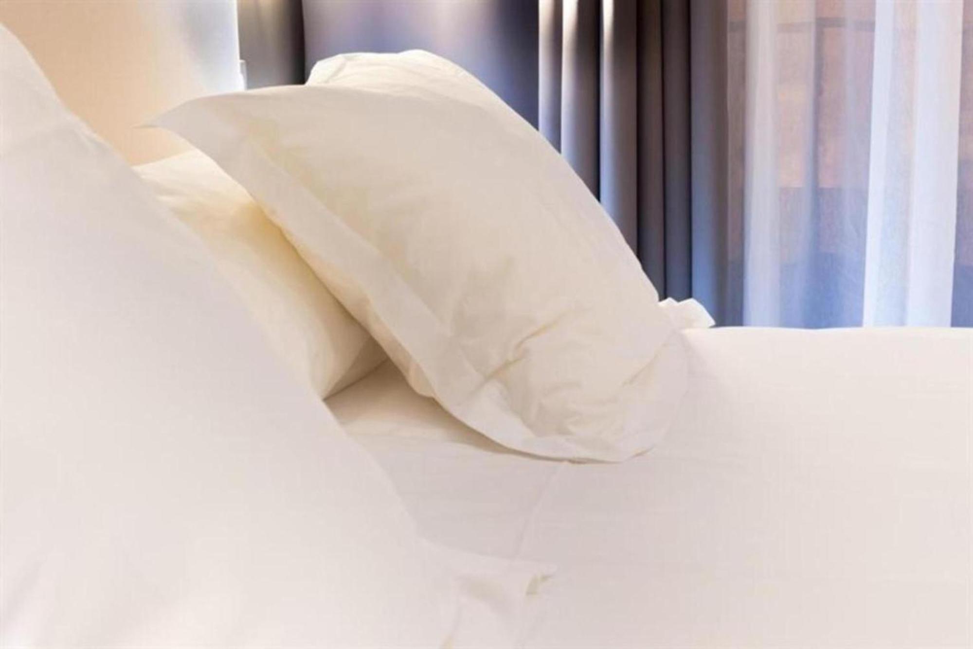 Quarto standard com acesso para pessoas com deficiência e cama queen-size