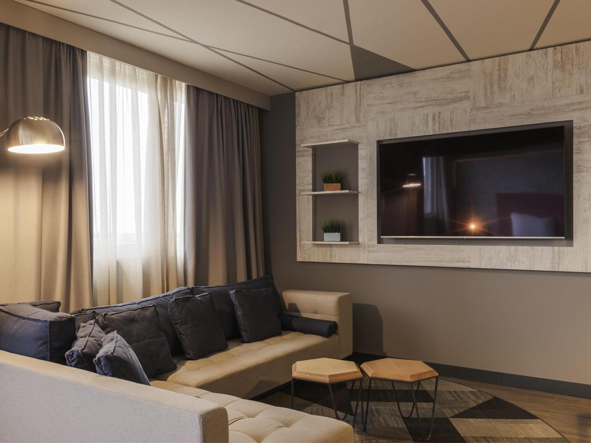 Superior King Suite,1717063732:JPEG
