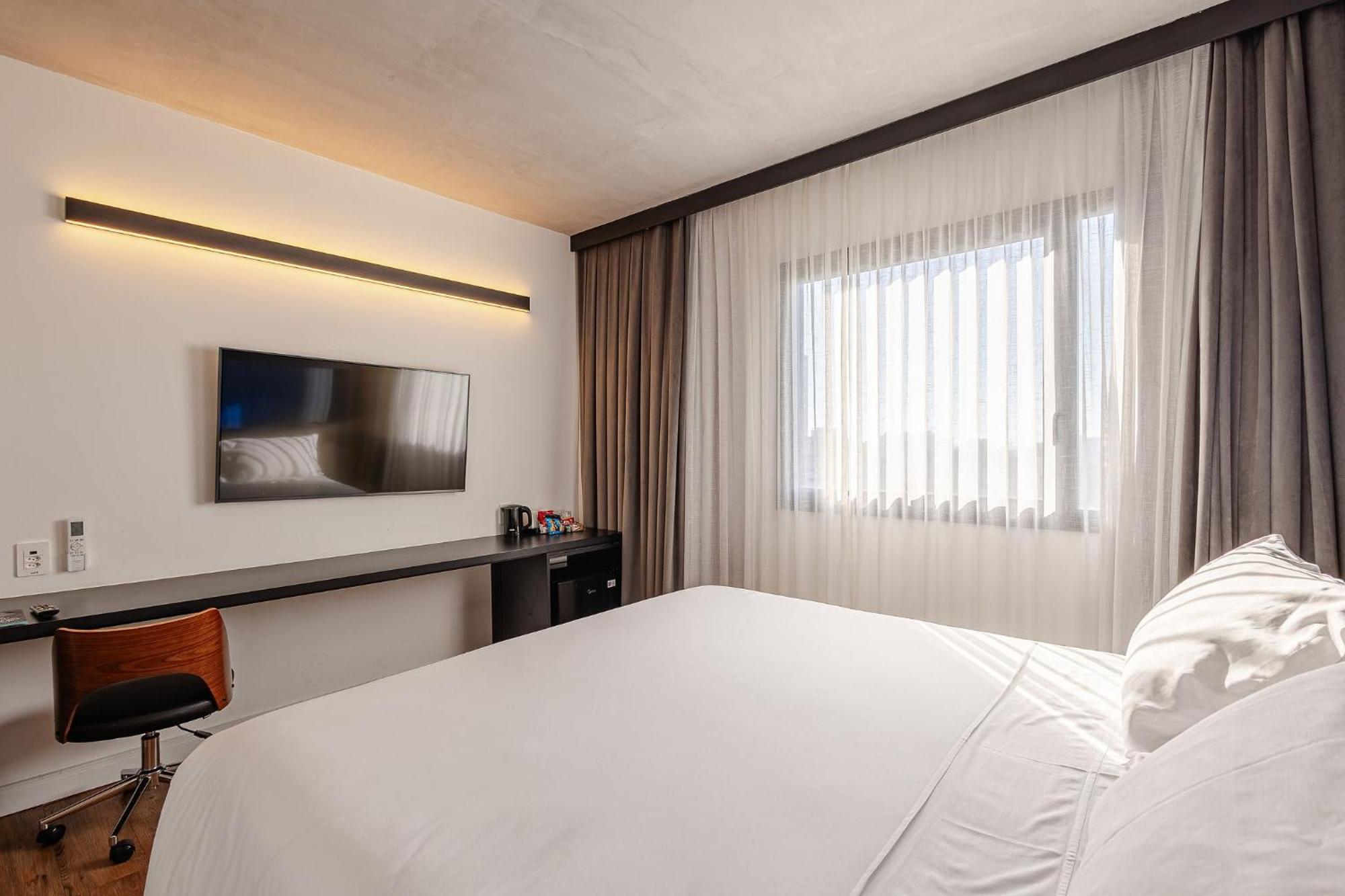 Deluxe Queen Room,1771341813:JPEG